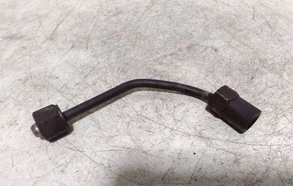 Fuel injector supply line/pipe
