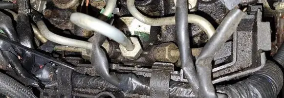Nissan Note (E11) Fuel main line pipe 