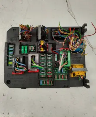 Peugeot 308 Fuse box set A2C53383165 A2C32427600