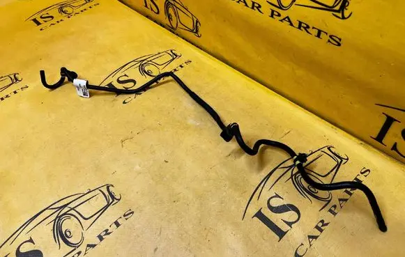 Ford Bronco Breather hose/pipe MB3W-3N226-GC MB3W3N226GC