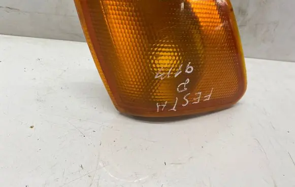 Ford Fiesta Front indicator light
