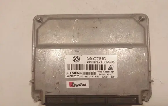 Volkswagen Touareg I Gearbox control unit/module 0AD927755BG
