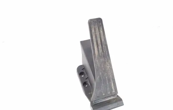 Mercedes-Benz E W212 Accelerator throttle pedal A4513000000