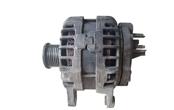 Nissan Qashqai Generator/alternator 231004BE0BC