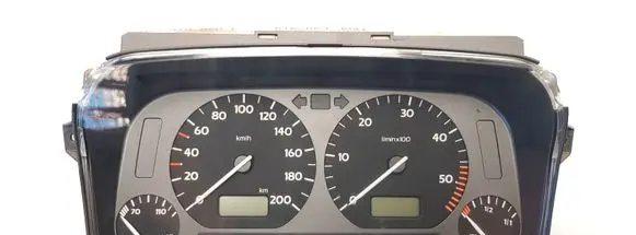 Volkswagen Golf III Speedometer (instrument cluster) 1H0919860E