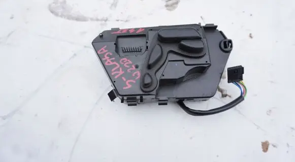 Mercedes-Benz S W220 Seat control module 2208218851