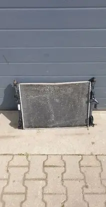 Dacia Sandero Coolant radiator 8200735039