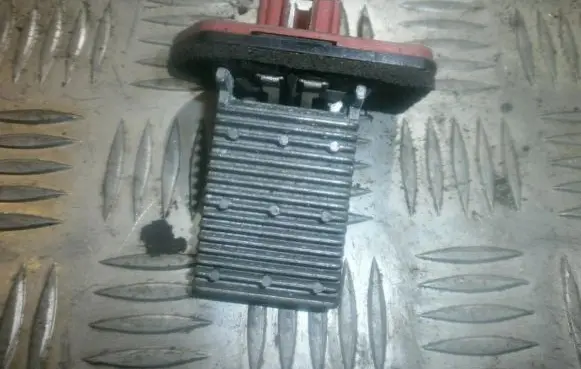 Hyundai Accent Heater blower motor/fan resistor