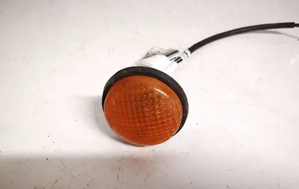 Nissan Micra Front fender indicator light 261605f000 142184
