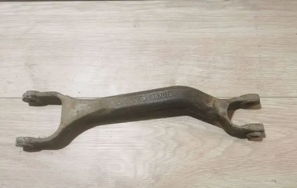Volvo XC90 Rear control arm 8630782