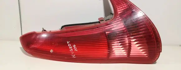 Peugeot 206 Rear/tail lights 89028684