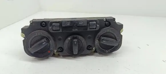 Volkswagen Golf V Climate control unit 53701
