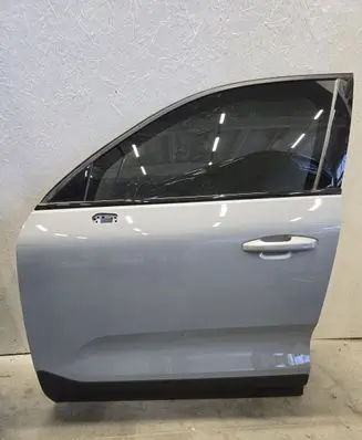 Volvo XC40 Front door