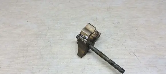 BMW 1 E82 E88 Fuel Injector clamp holder
