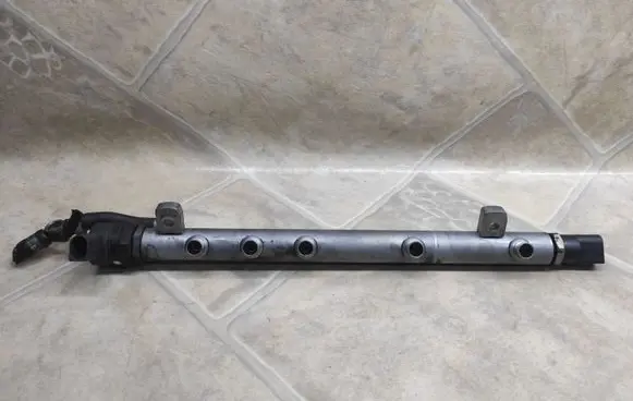 Mercedes-Benz B W245 Fuel main line pipe A6400701295