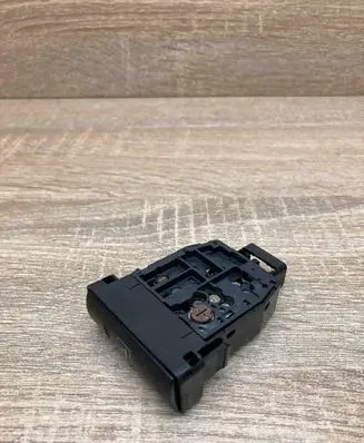 Toyota Prius (NHW20) Hand parking brake switch 15A685