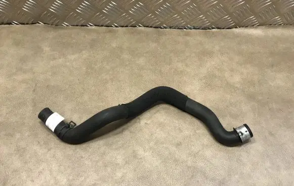 Mercedes-Benz C W204 Engine coolant pipe/hose A2045017182