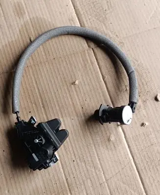 Mercedes-Benz E W212 Tailgate/trunk/boot lock/catch/latch A2047500185