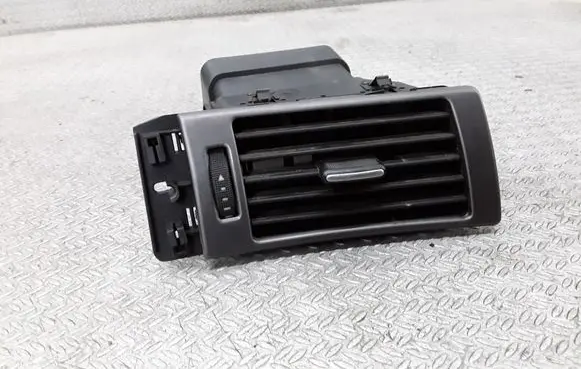Audi A6 S6 C5 4B Dashboard side air vent grill/cover trim 4B1820902