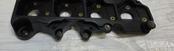 Ford Mondeo MK IV Rocker cam cover BM5G-12257-EA