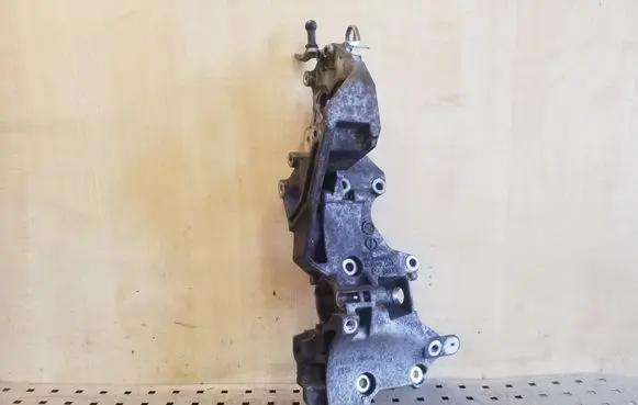 Seat Altea XL Generator/alternator bracket 03L903143K