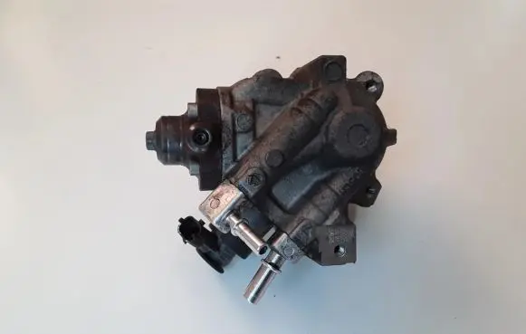 Ford Focus Fuel injection high pressure pump 0445010592
