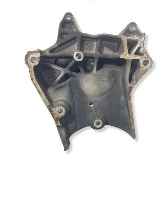 Opel Zafira B Engine mounting bracket 55210531 B813