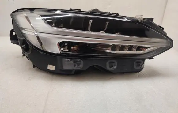 Volvo S90, V90 Headlight/headlamp