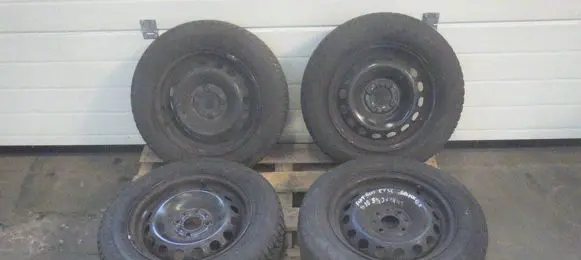Fiat 500X R18 alloy rim 