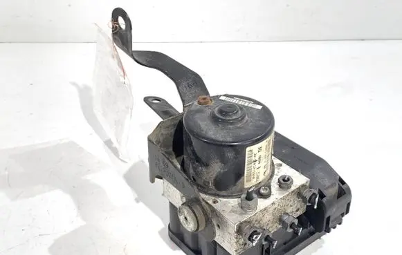 Ford Fiesta ABS Pump 8V51-2C405-AE