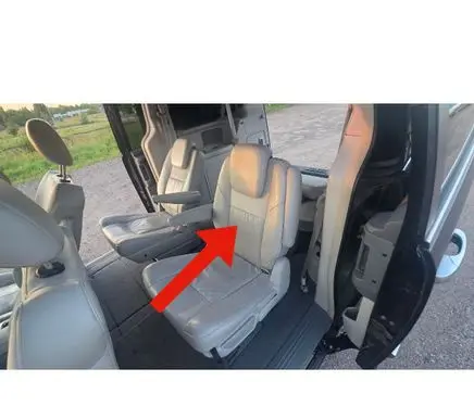 Chrysler Grand Voyager V Second row seats