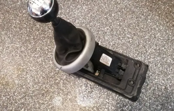 Mini One - Cooper R50 - 53 Gear shifter/selector 7540342