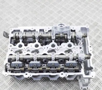 BMW X4 G02 Engine head 8663378 8513709