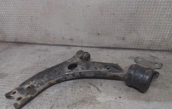 Ford Focus Front lower control arm/wishbone