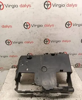 Battery box tray