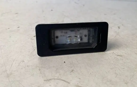 BMW 5 G30 G31 Number plate light 7410302