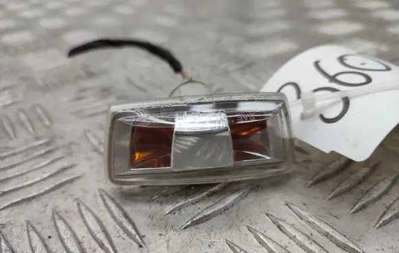 Opel Astra H Front fender indicator light