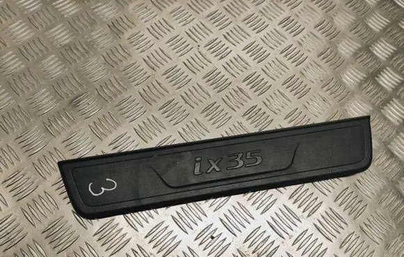 Hyundai ix35 Front sill trim cover 858832Y100
