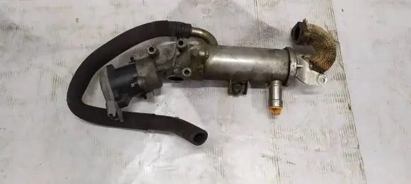 Land Rover Discovery 4 - LR4 EGR valve 7H2Q-9Y493