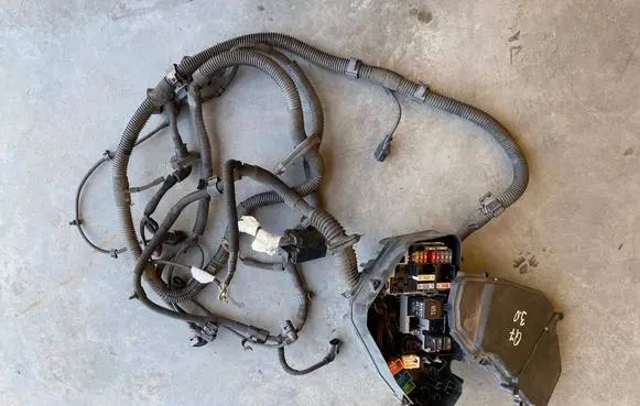 Audi Q7 4L Engine installation wiring loom 4L2971072CM 07032011 VS32400871024