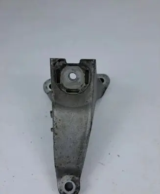 Audi A4 S4 B7 8E 8H Engine mounting bracket 8E0199308AN