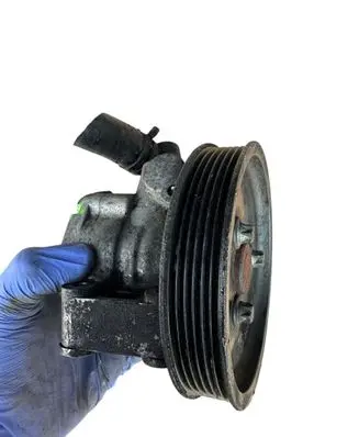 Mercedes-Benz C W203 Power steering pump A0044661301 0044661301