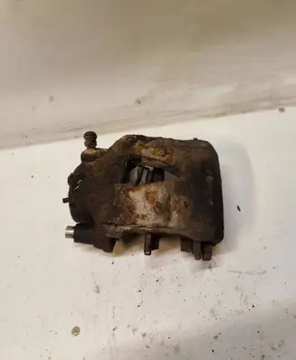 Skoda Octavia Mk1 (1U) Front brake caliper