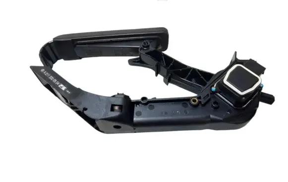 Mercedes-Benz E W211 Accelerator throttle pedal A2113000504