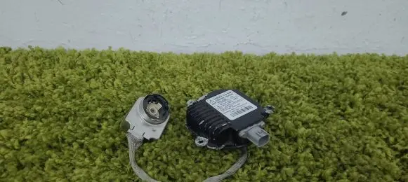 Infiniti QX70 S51 Voltage converter/converter module EANC56H10705