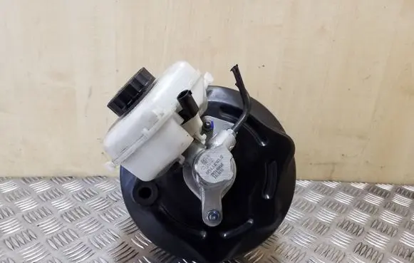 BMW 3 F30 F35 F31 Brake booster 0204717683 296798419 34336796531
