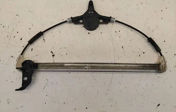 Mazda 6 Rear window lifting mechanism without motor
