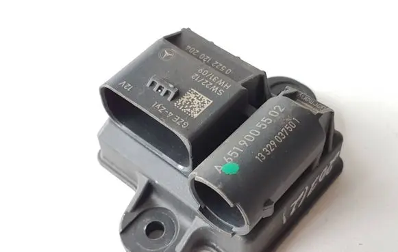 Mercedes-Benz E C207 W207 Glow plug pre-heat relay A6519005502 13329037501