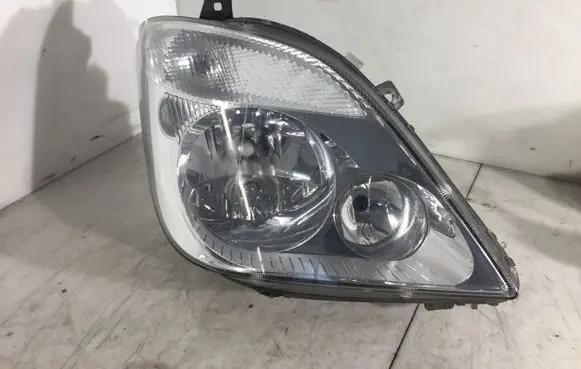 Mercedes-Benz Sprinter W906 Headlight/headlamp A9068200261