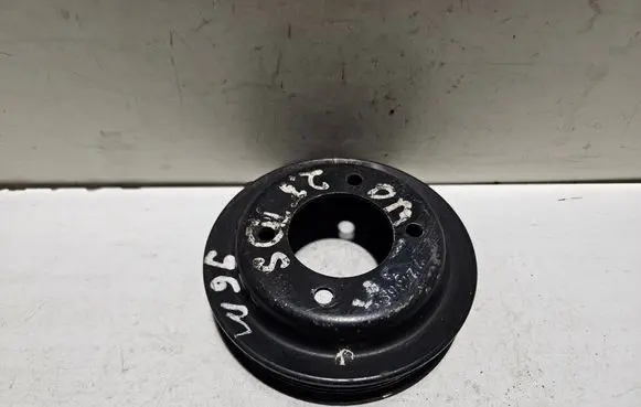 BMW 5 E39 Water pump pulley 2243682